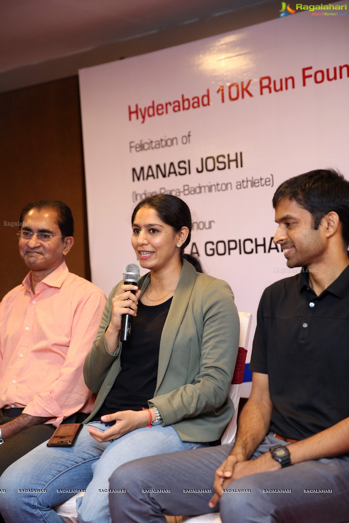 The Hyderabad 10K Run Foundation Felicitates Para-Badminton World champion Manasi Joshi