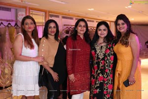 Neeru’s Hosts The Winter Fashion Show