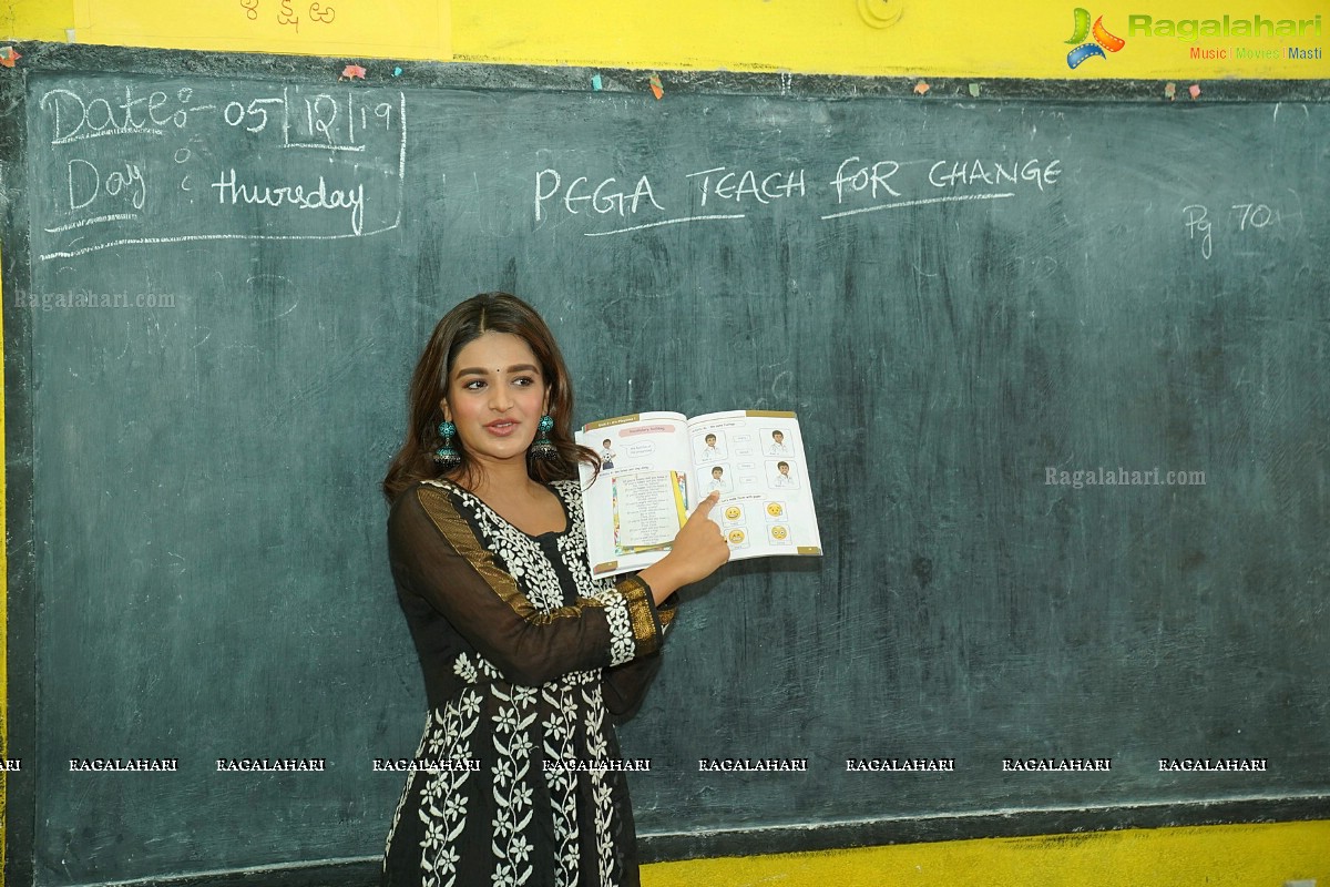Nidhhi Agerwal Teaches English To Pega Teach For Change - Supported Kids