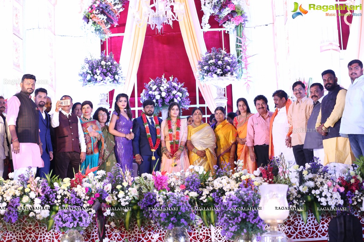 Celebrities at Wedding Reception Party of Praveen Kumar Yadav & Mahitha Shree