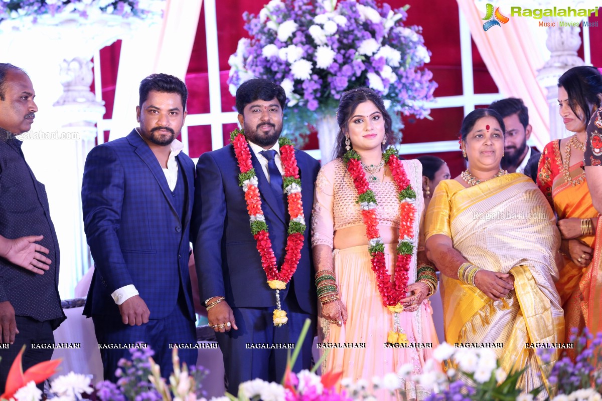 Celebrities at Wedding Reception Party of Praveen Kumar Yadav & Mahitha Shree