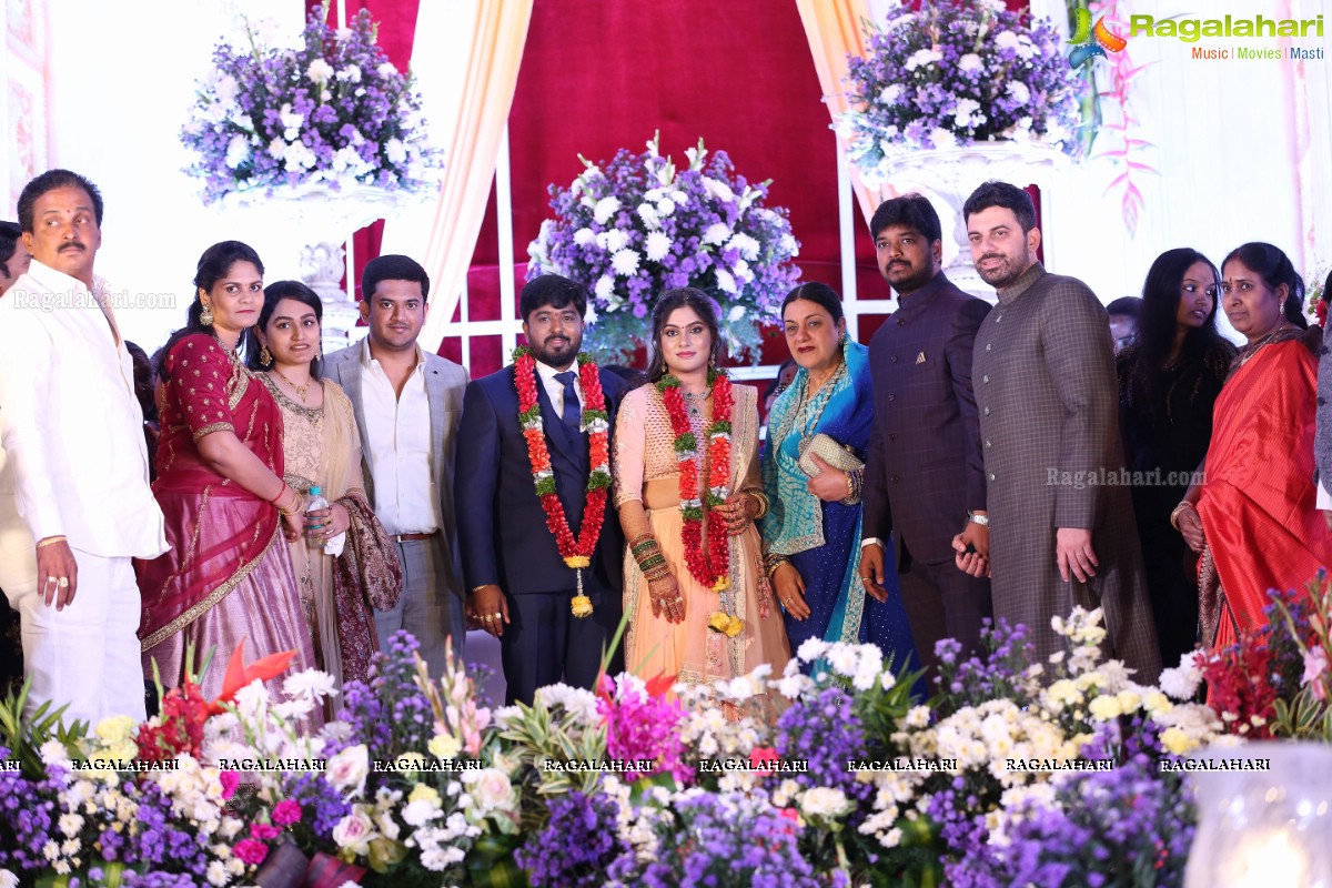 Celebrities at Wedding Reception Party of Praveen Kumar Yadav & Mahitha Shree