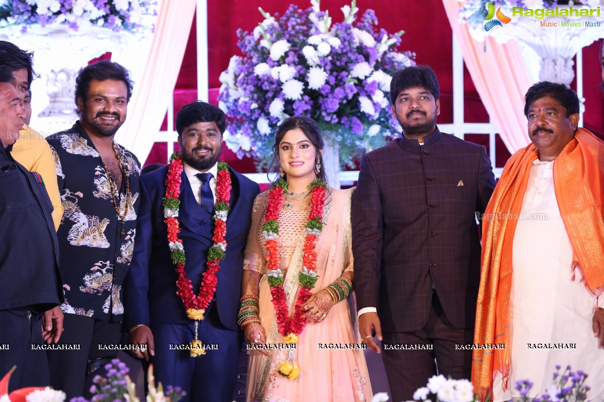 Celebrities at Wedding Reception Party of Praveen Kumar Yadav & Mahitha Shree