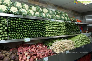 Pure O Natural fruits & vegetables 5th outlet