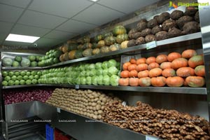 Pure O Natural fruits & vegetables 5th outlet