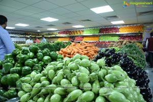 Pure O Natural fruits & vegetables 5th outlet