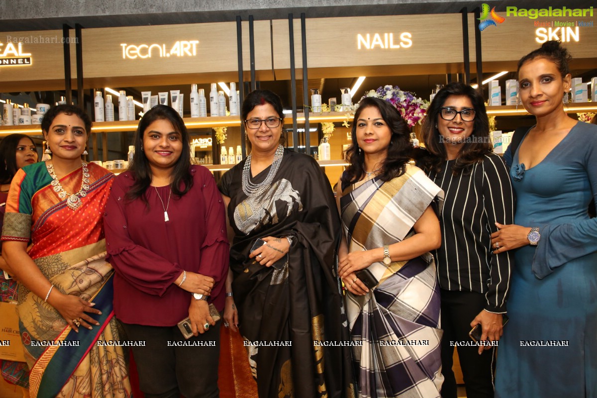 Salon Hair Crush Launch at Manikonda, Bigg Boss 3 Stars Graced The Event