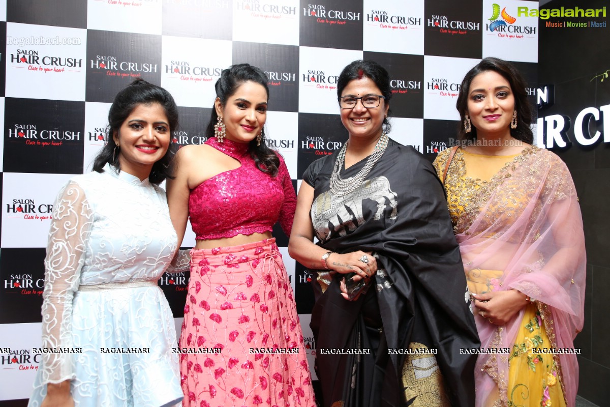 Salon Hair Crush Launch at Manikonda, Bigg Boss 3 Stars Graced The Event