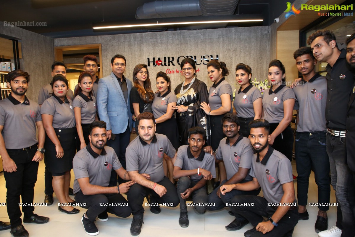 Salon Hair Crush Launch at Manikonda, Bigg Boss 3 Stars Graced The Event