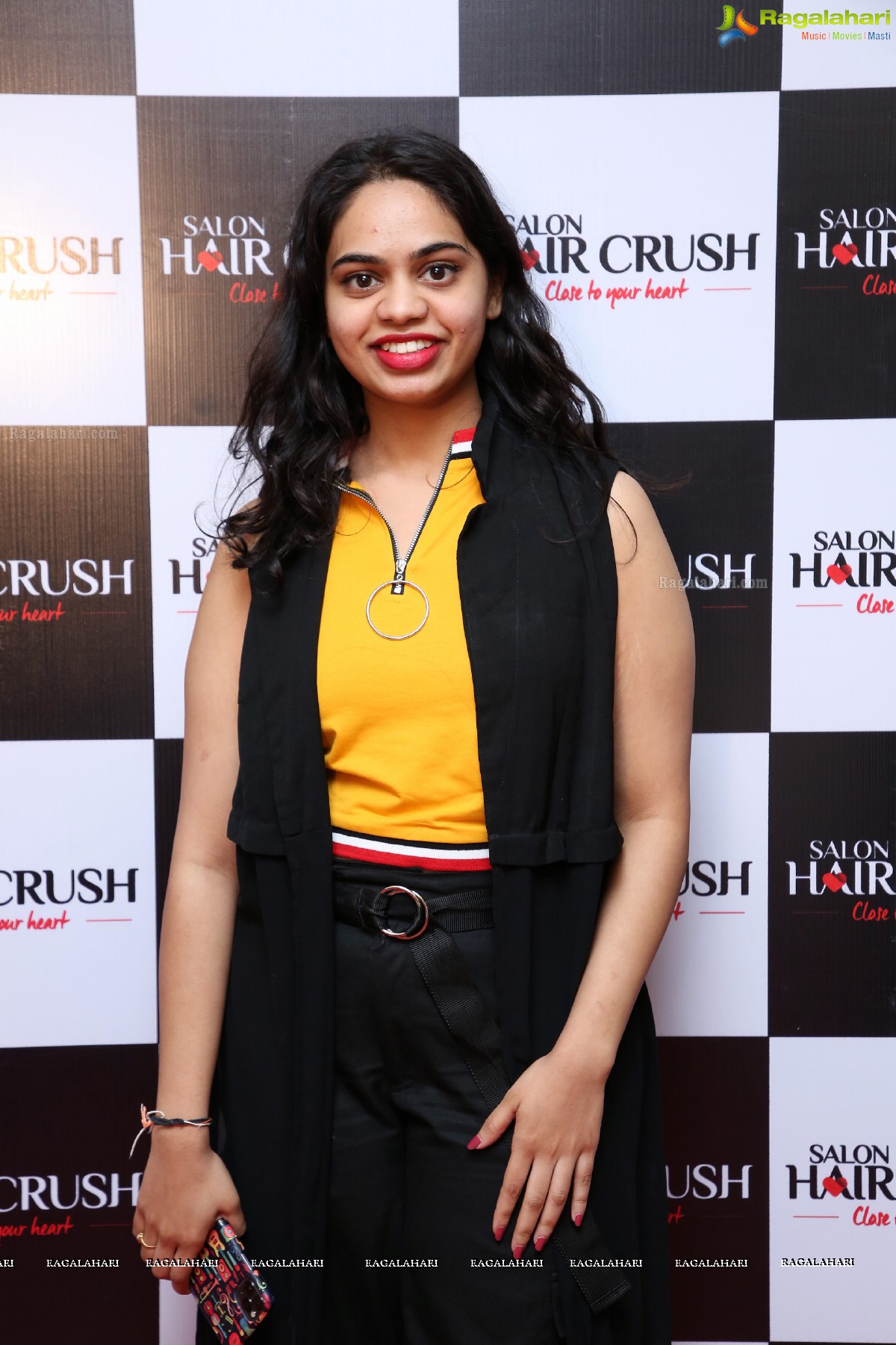 Salon Hair Crush Launch at Manikonda, Bigg Boss 3 Stars Graced The Event