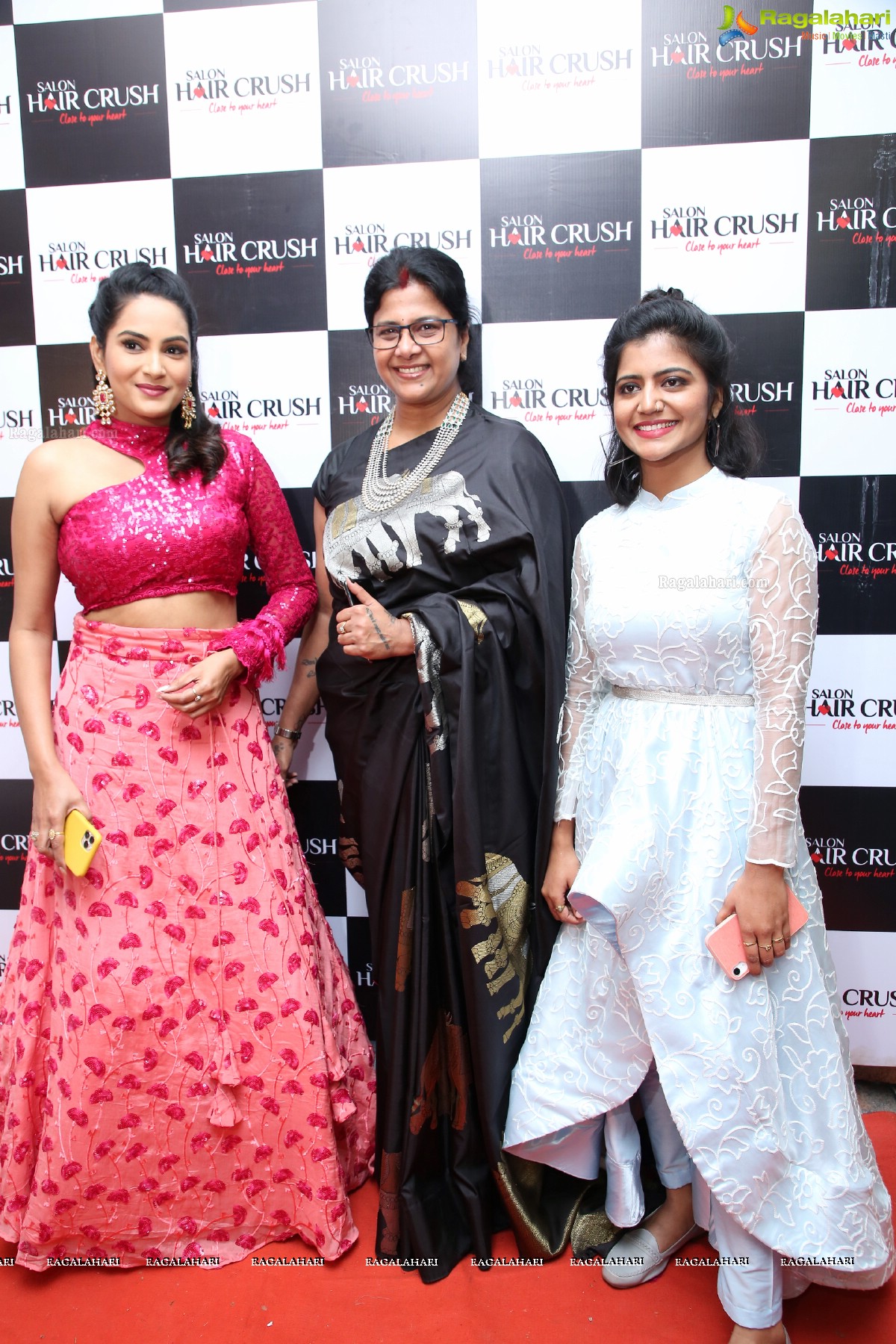 Salon Hair Crush Launch at Manikonda, Bigg Boss 3 Stars Graced The Event