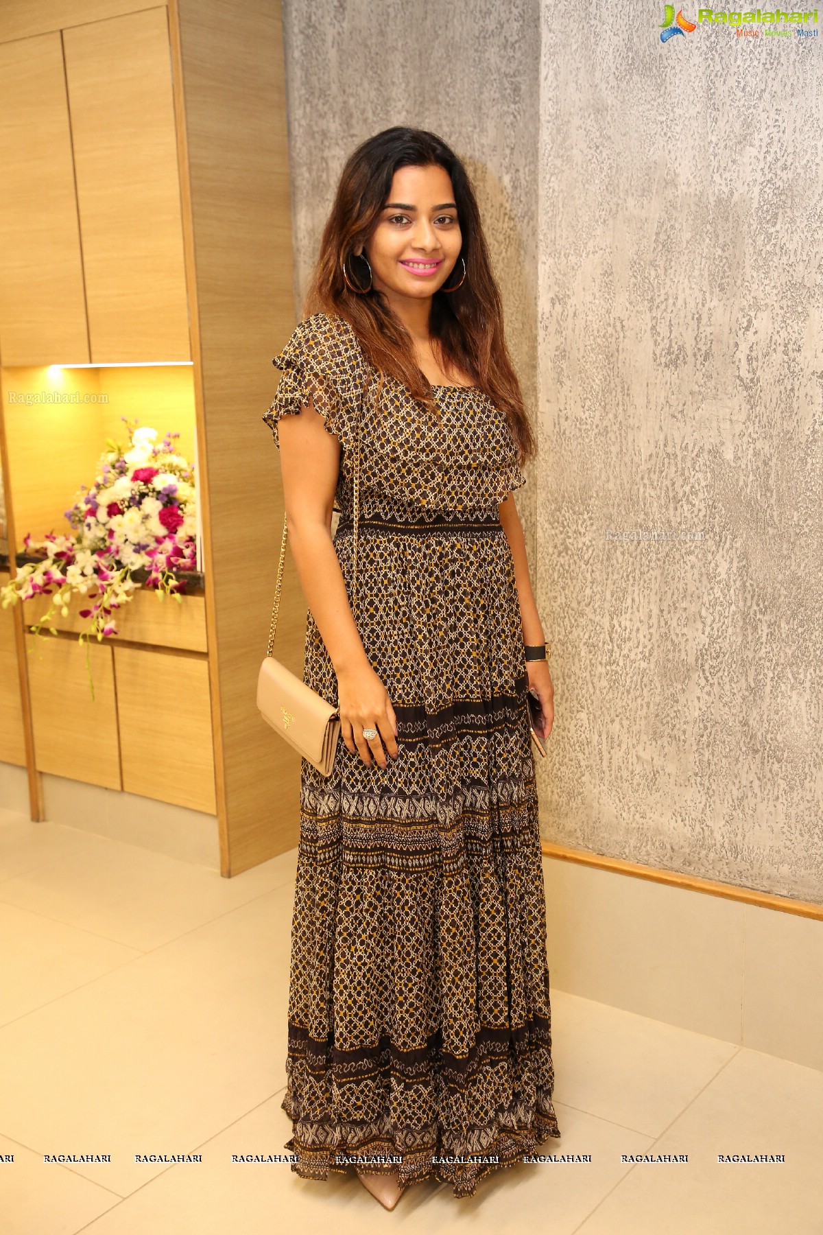 Salon Hair Crush Launch at Manikonda, Bigg Boss 3 Stars Graced The Event