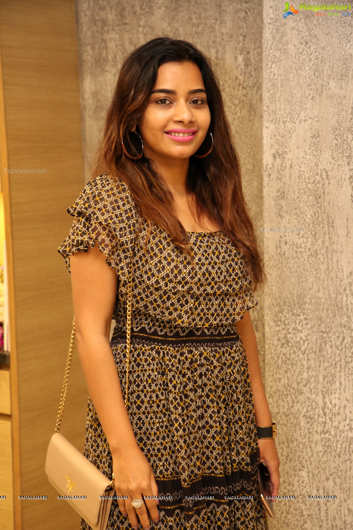 Salon Hair Crush Launch at Manikonda, Bigg Boss 3 Stars Graced The Event