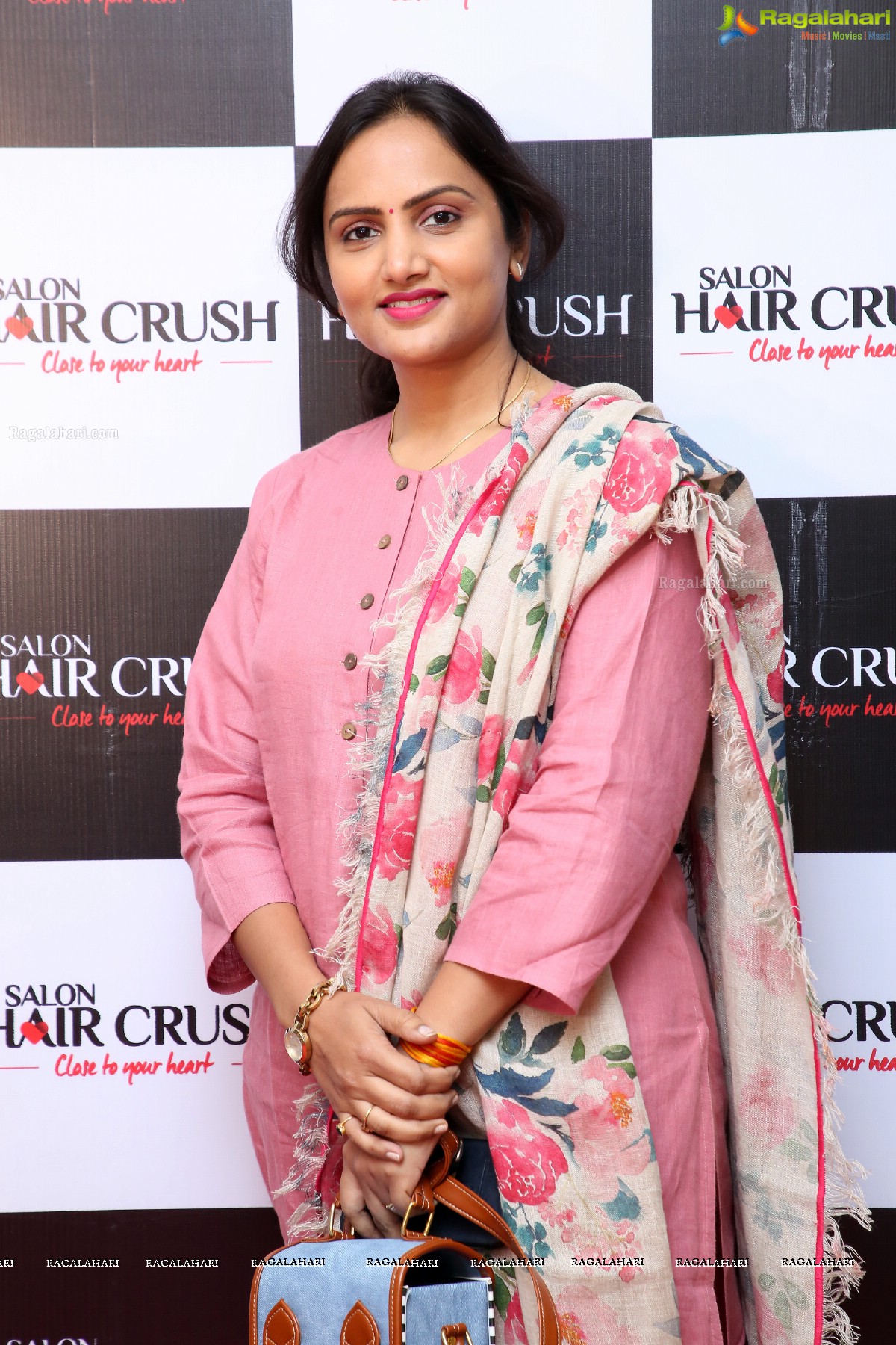 Salon Hair Crush Launch at Manikonda, Bigg Boss 3 Stars Graced The Event