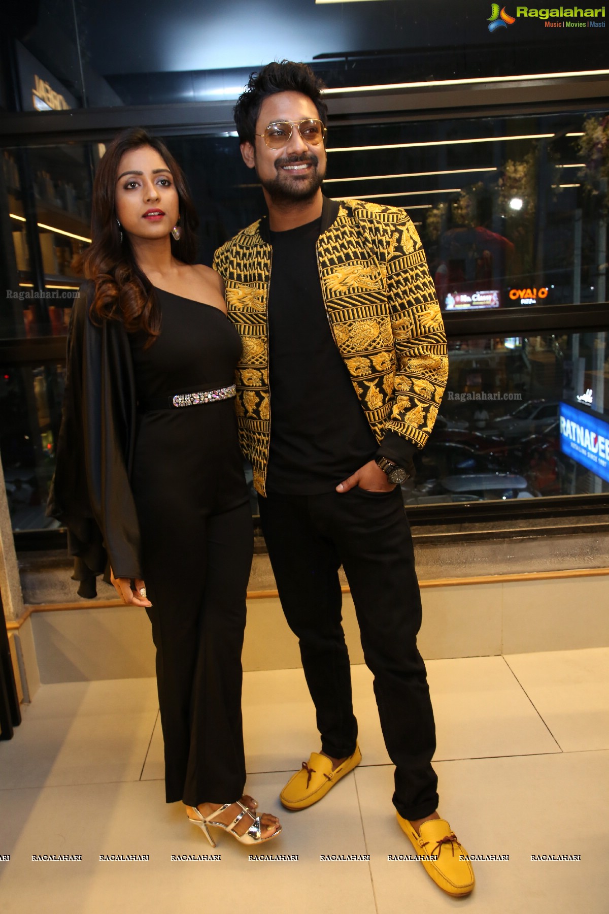 Salon Hair Crush Launch at Manikonda, Bigg Boss 3 Stars Graced The Event