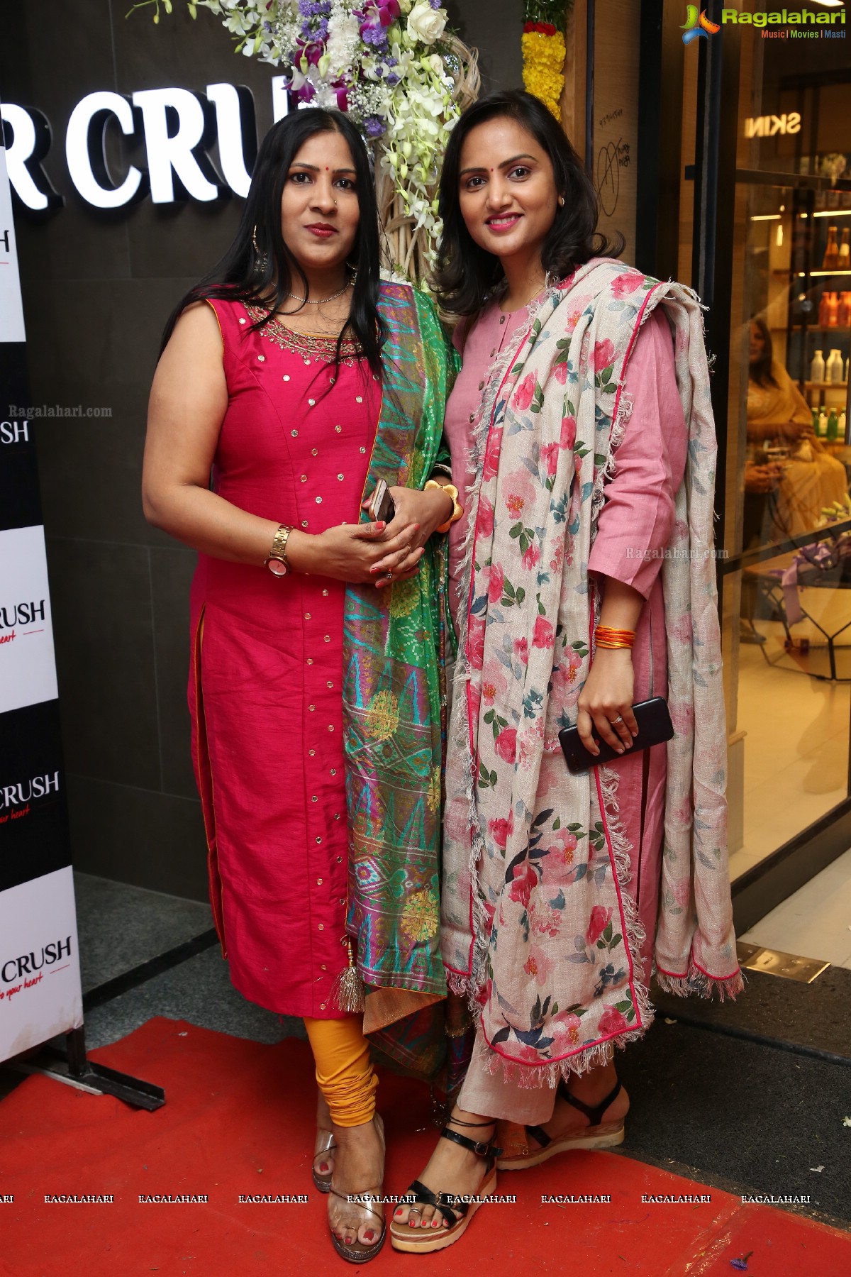 Salon Hair Crush Launch at Manikonda, Bigg Boss 3 Stars Graced The Event