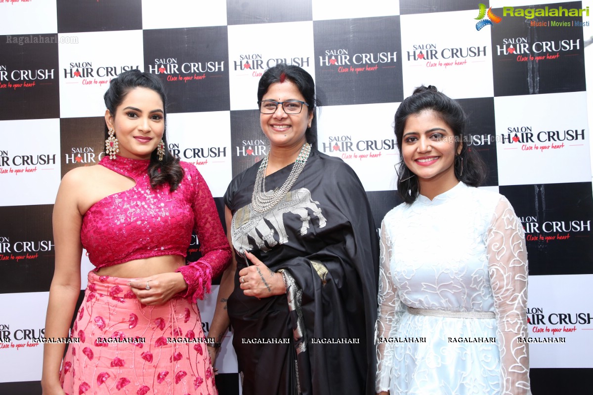 Salon Hair Crush Launch at Manikonda, Bigg Boss 3 Stars Graced The Event