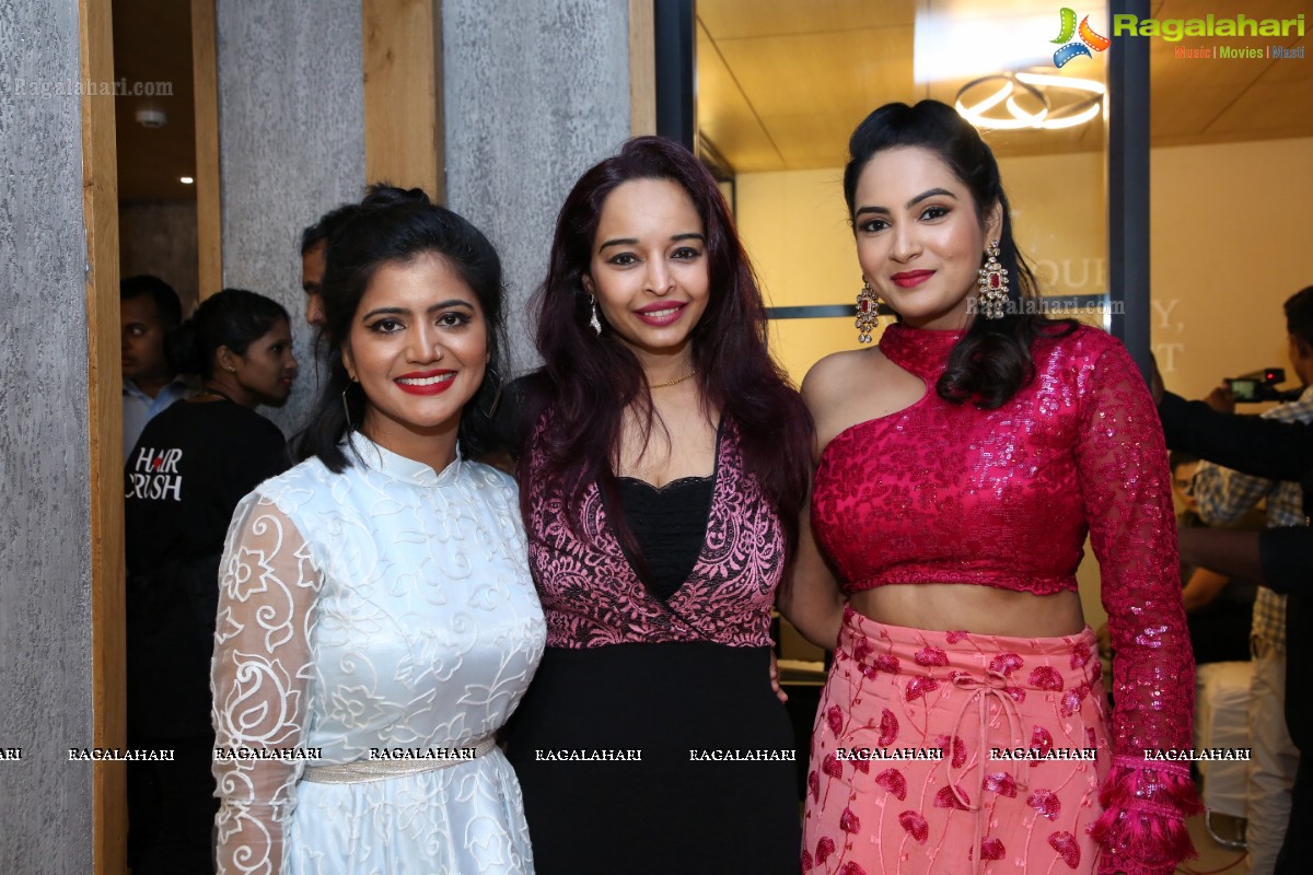 Salon Hair Crush Launch at Manikonda, Bigg Boss 3 Stars Graced The Event