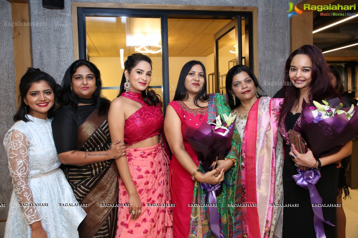 Salon Hair Crush Launch at Manikonda, Bigg Boss 3 Stars Graced The Event