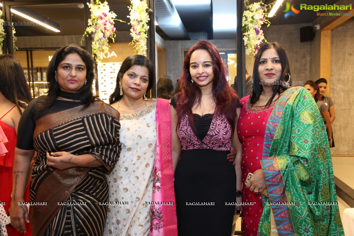 Salon Hair Crush Launch at Manikonda, Bigg Boss 3 Stars Graced The Event