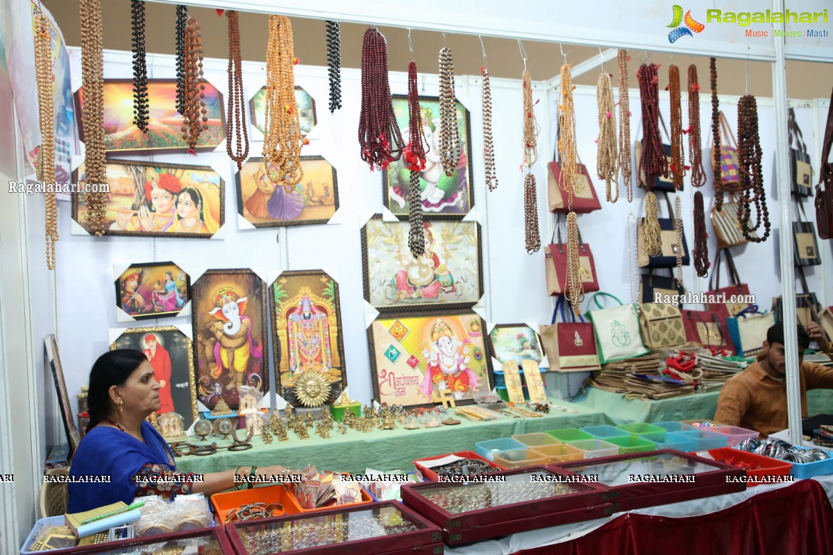 Silk and Cotton Expo Begins at Sri Satya Sai Nigamagamam