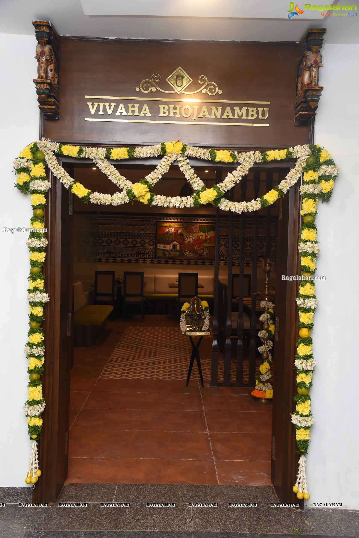 Sundeep Kishan's Vivaha Bhojanabu, A S Rao Nagar Outlet Launch