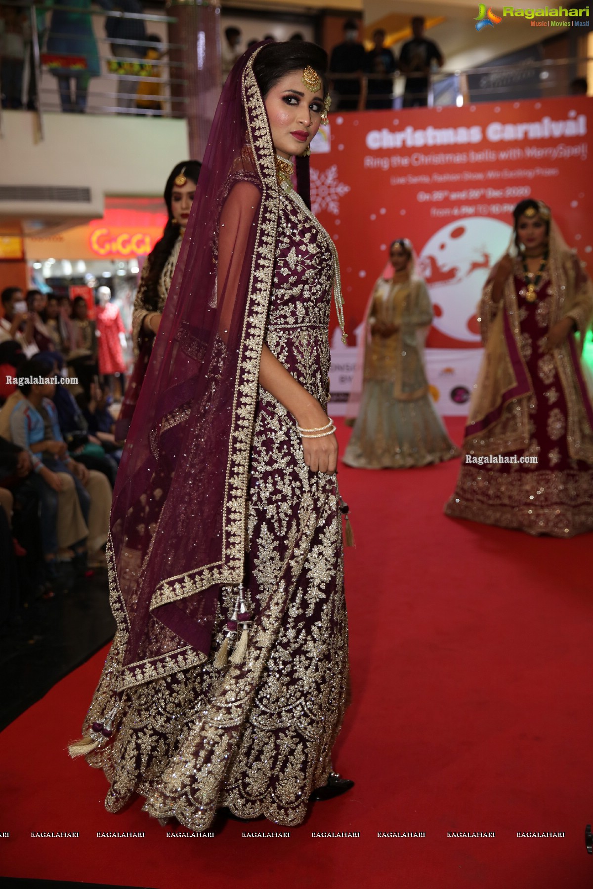 Hyderabad Bloggers.Com Fashion Show at City Center Mall