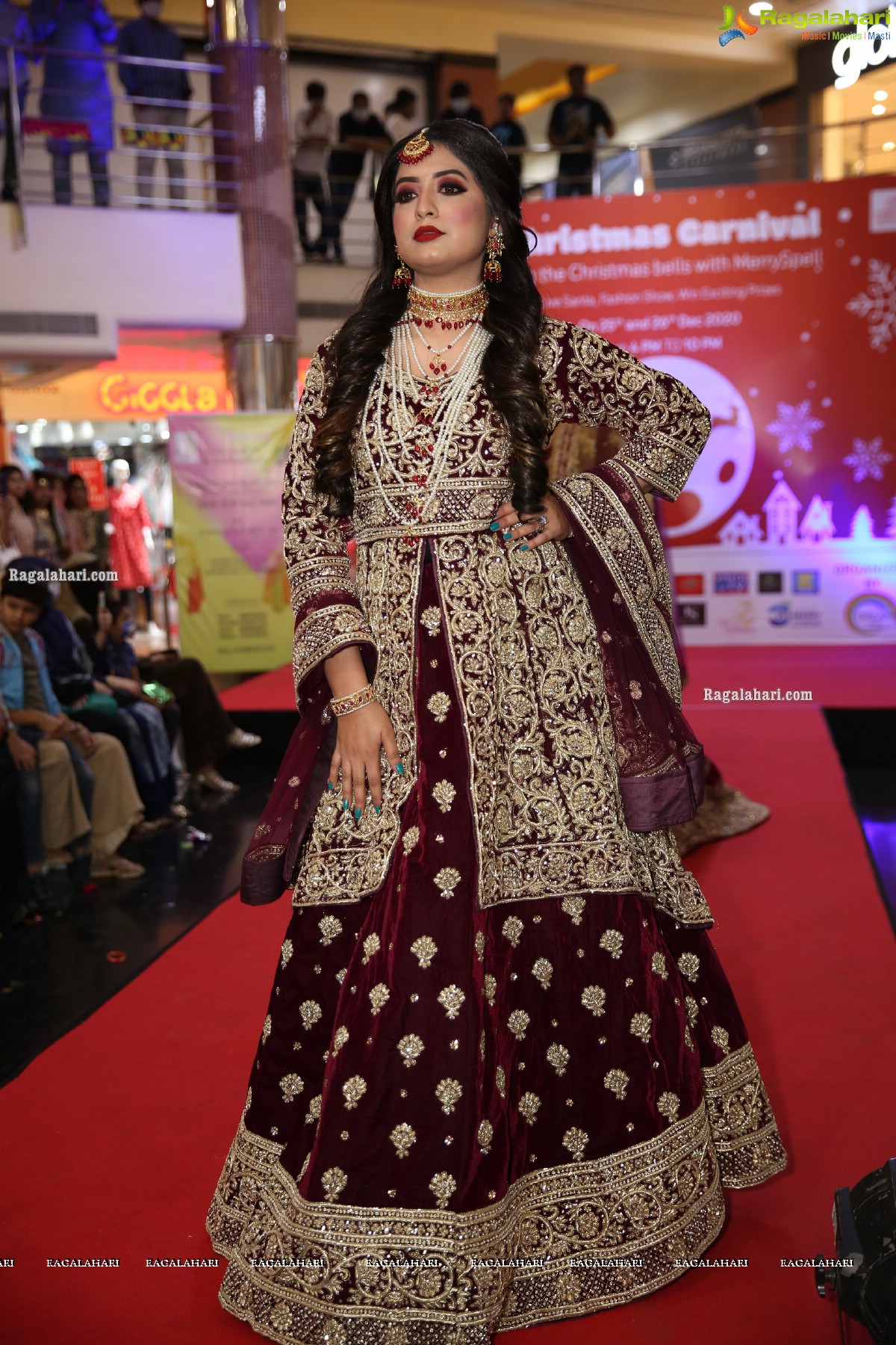 Hyderabad Bloggers.Com Fashion Show at City Center Mall