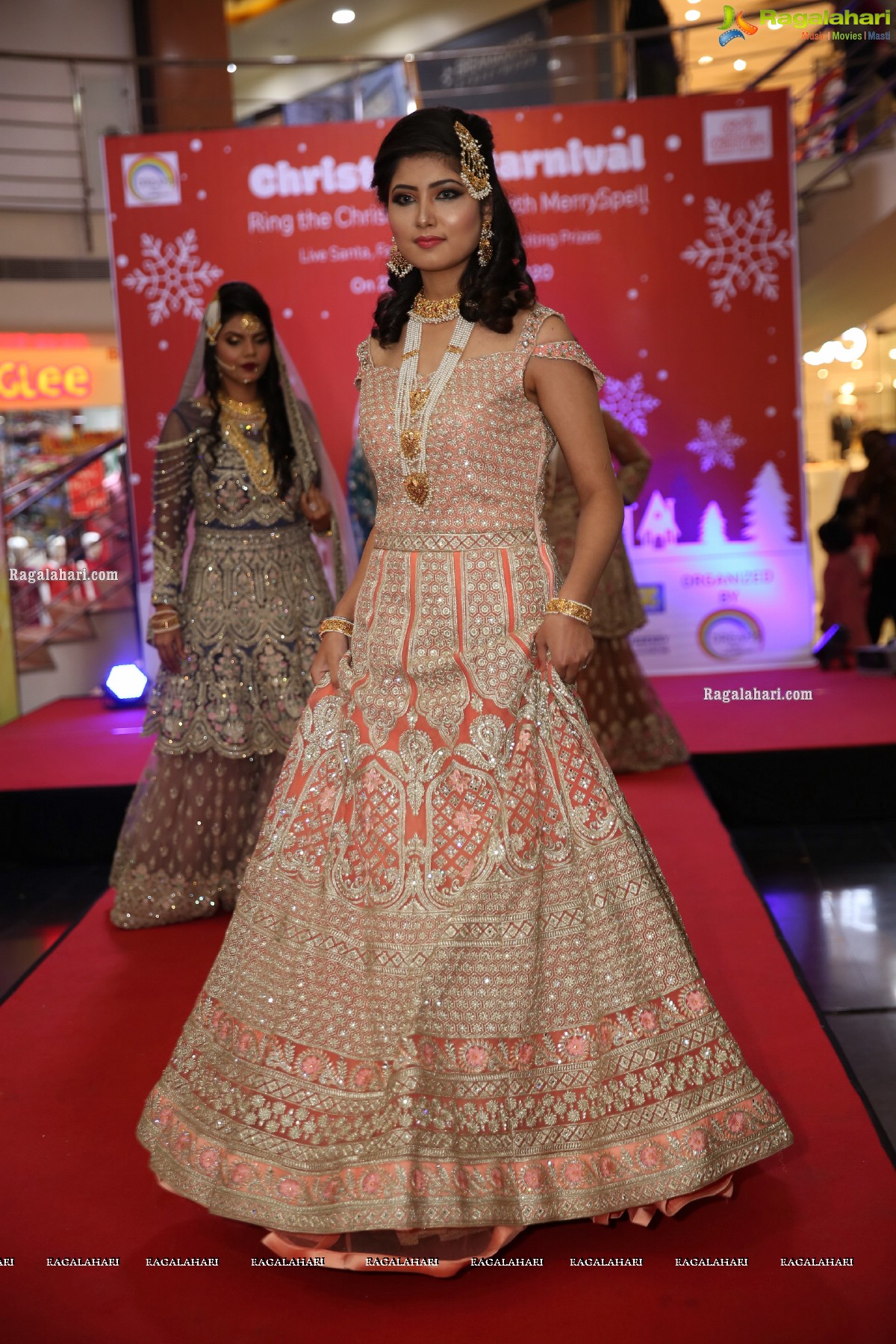 Hyderabad Bloggers.Com Fashion Show at City Center Mall