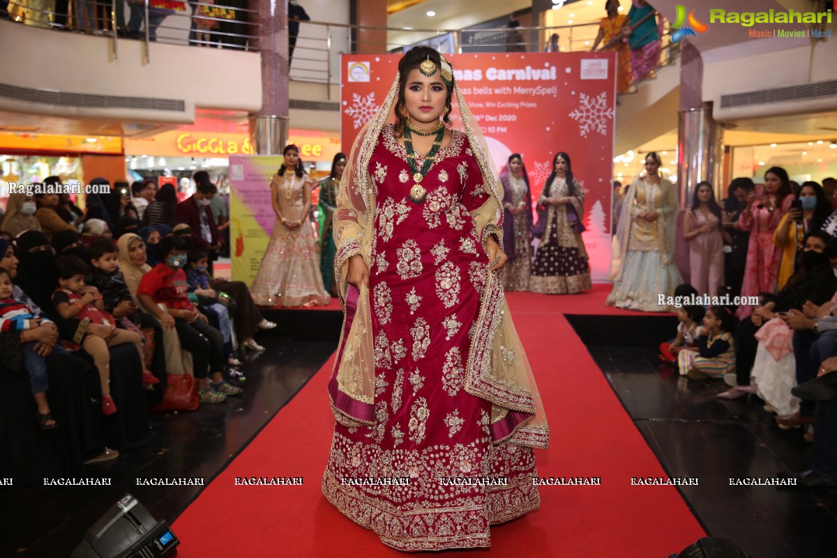 Hyderabad Bloggers.Com Fashion Show at City Center Mall