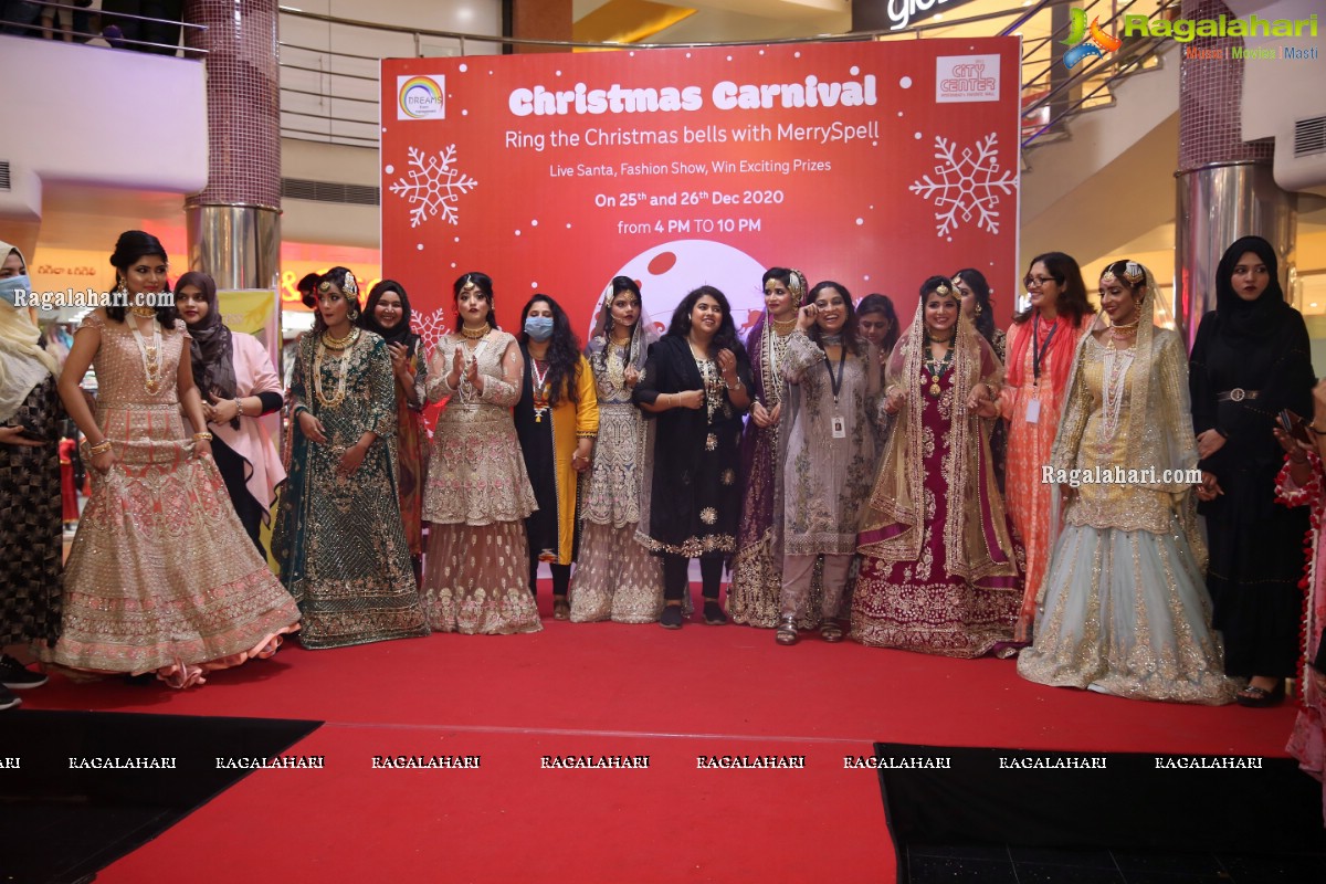 Hyderabad Bloggers.Com Fashion Show at City Center Mall