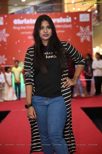 Hyderabad Bloggers.Com Fashion Show at City Center Mall