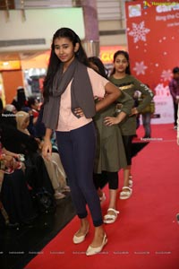 Hyderabad Bloggers.Com Fashion Show at City Center Mall