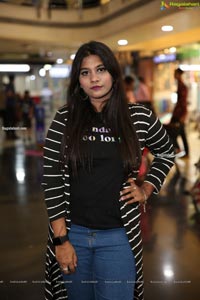 Hyderabad Bloggers.Com Fashion Show at City Center Mall