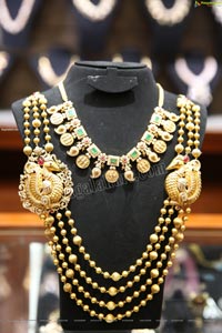 Malabar Gold & Diamonds Jewellery Showcase