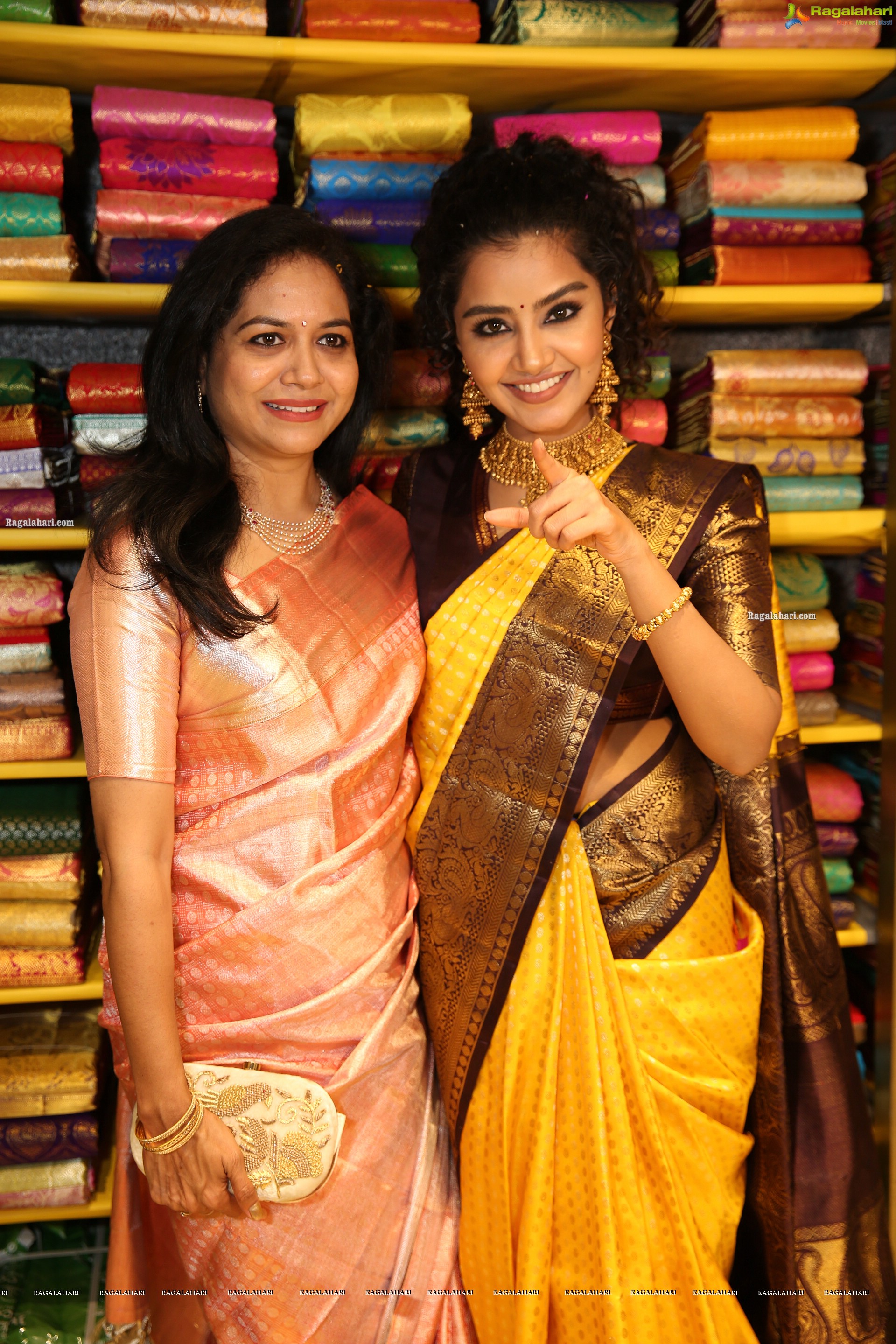 Mugdha Art Studio Grand Opening at Patny Centre