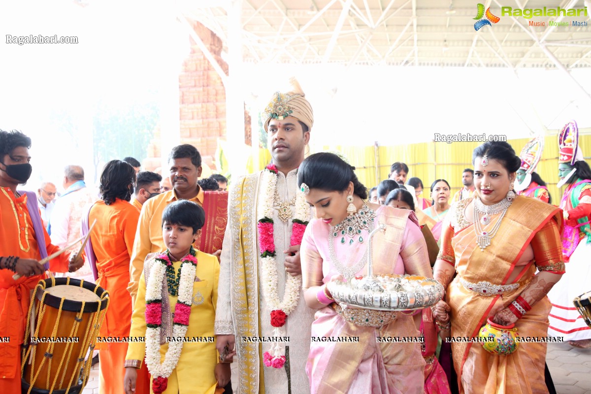 Sri Kondala Sudhakar Reddy's Son Nipun's Wedding With Telangana Whip Sri T Bhanu Prasad Rao Daughter Shriya