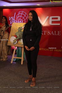 Versace Art Sale & Fashion Show at Taj Banjara