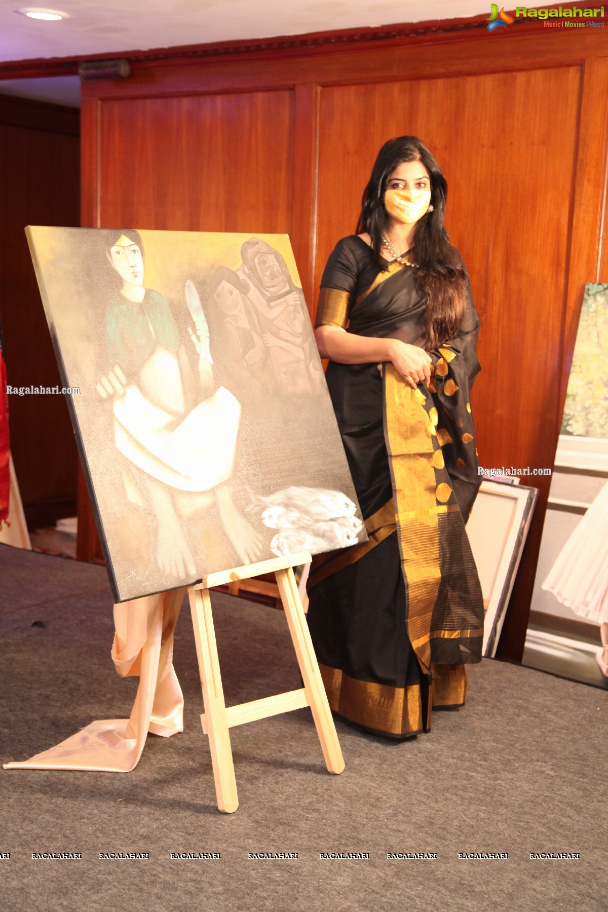 Versace Art Sale & Fashion Show at Taj Banjara