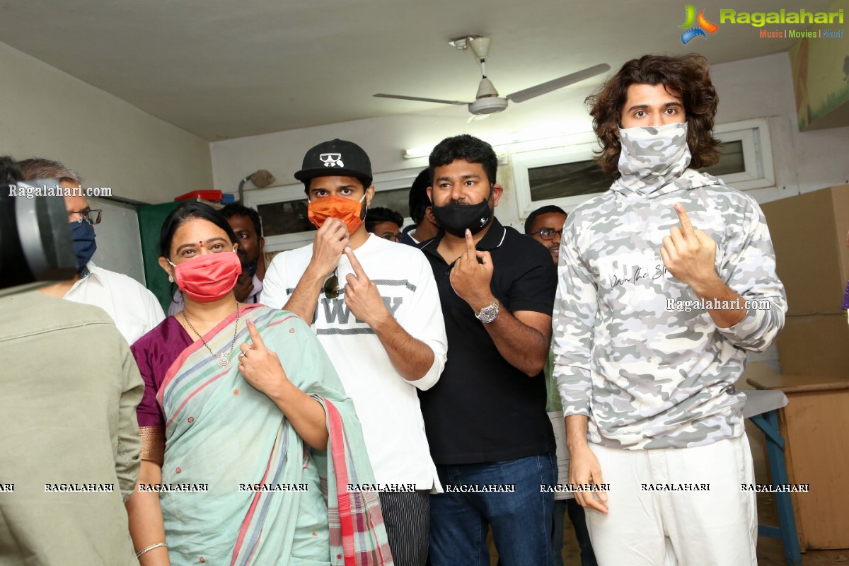 Vijay Deverakonda And Other Tollywood Celebs Cast Vote at FNCC, Hyderabad