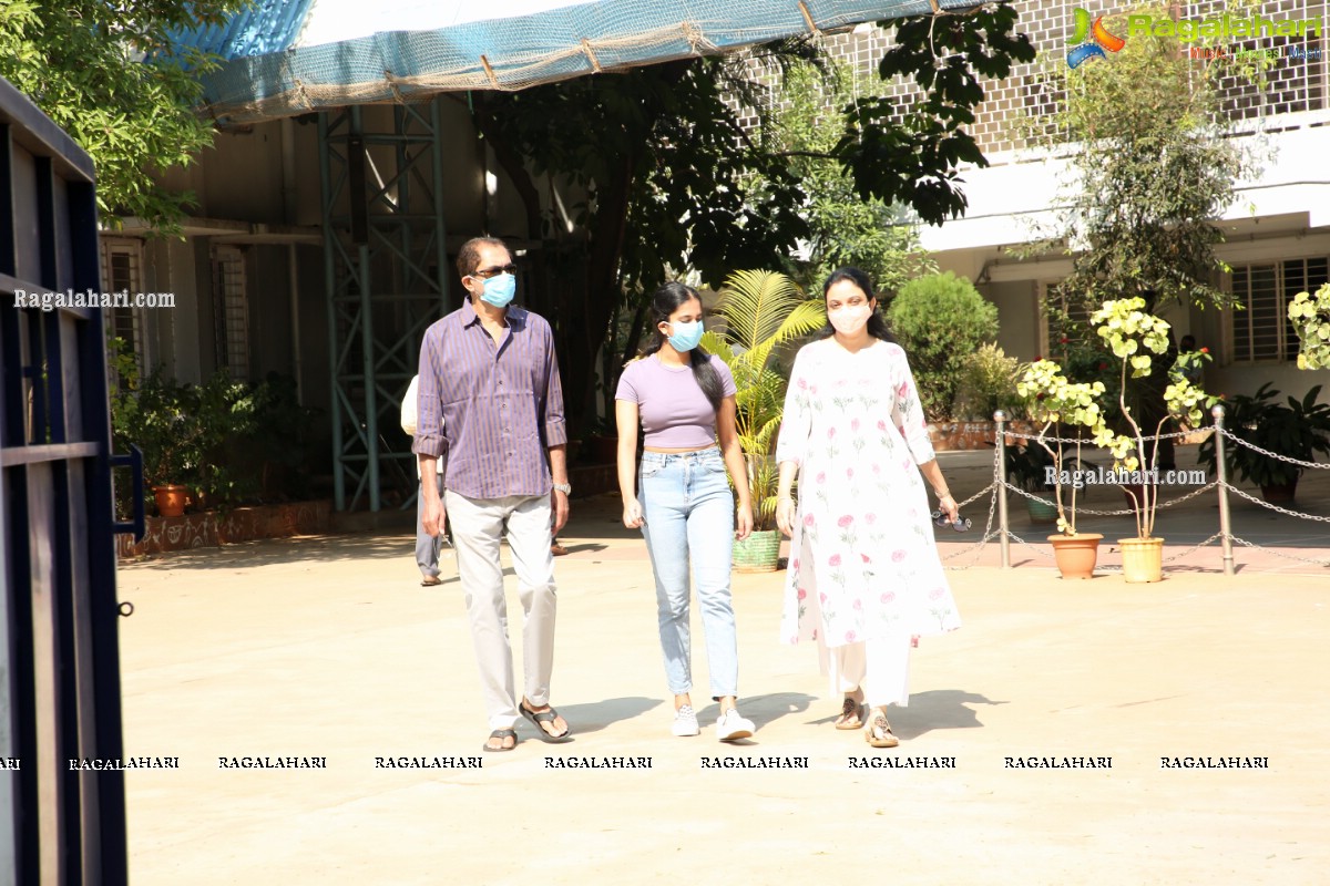 Vijay Deverakonda And Other Tollywood Celebs Cast Vote at FNCC, Hyderabad