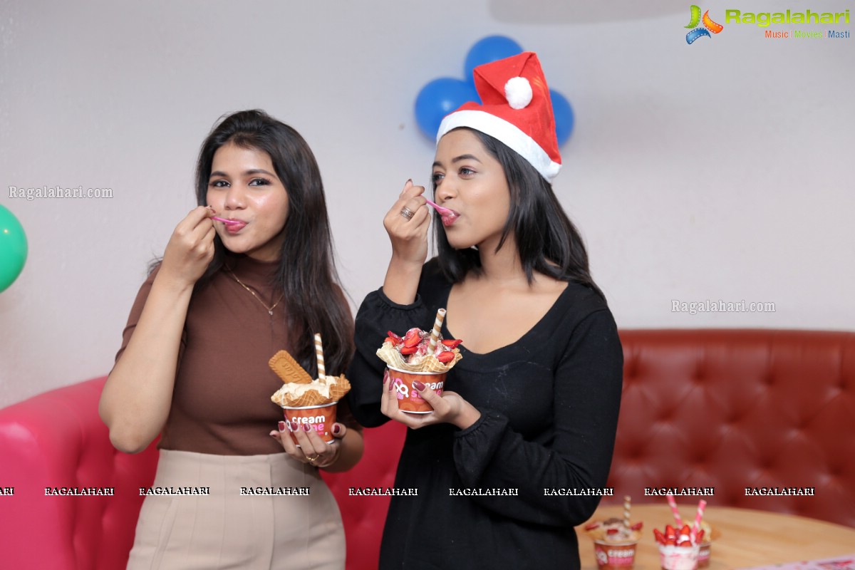 Creamstone Icecreams Launches Special Christmas Ice Cream Cakes