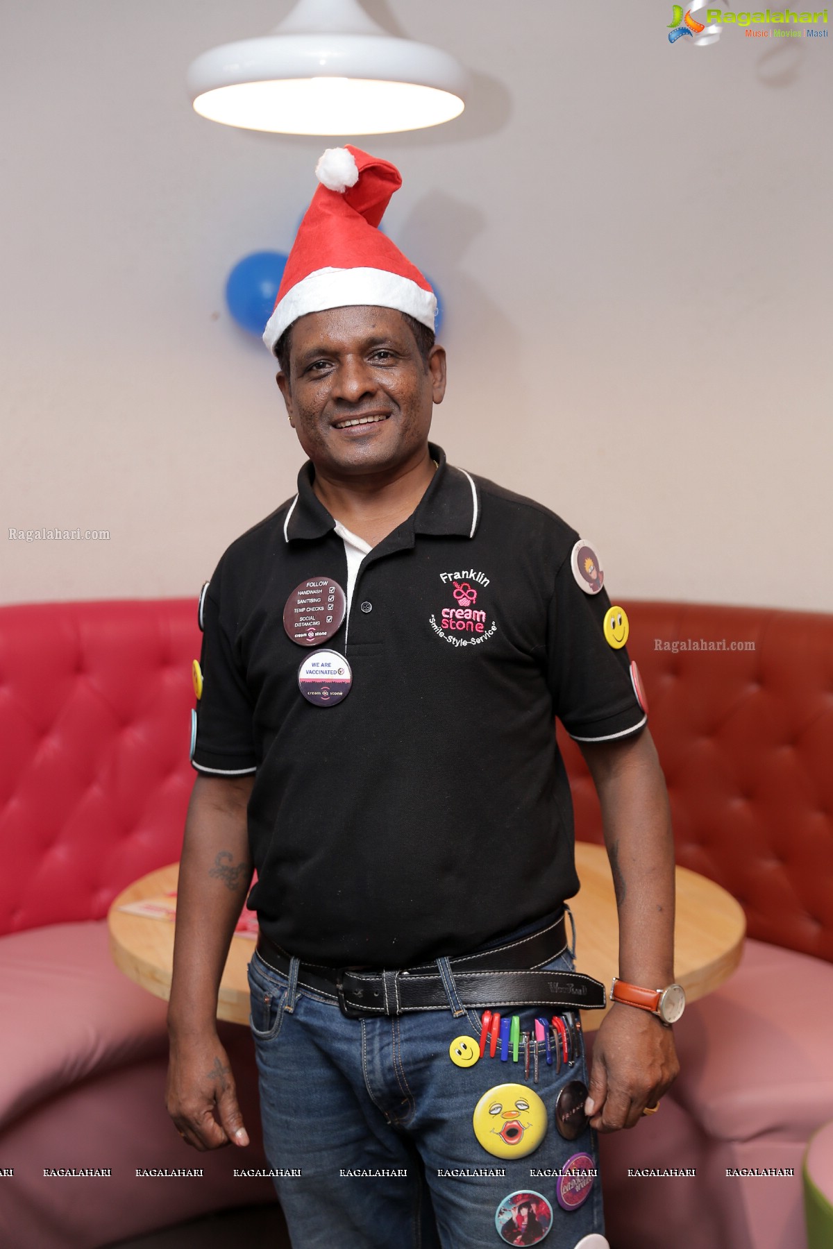 Creamstone Icecreams Launches Special Christmas Ice Cream Cakes