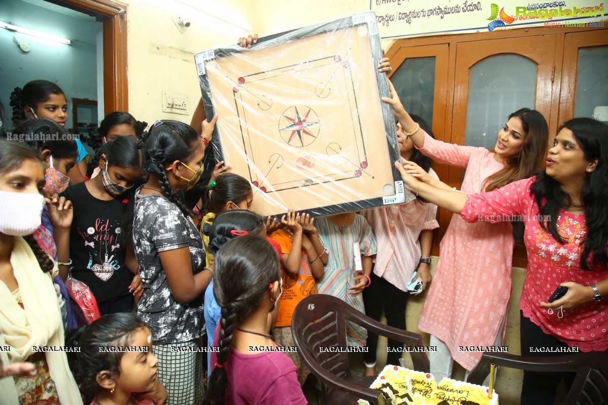 Lavanya Tripathi Celebrates her Birthday with Orphans at Government Ladies Hostel Balkampet, Hyderabad