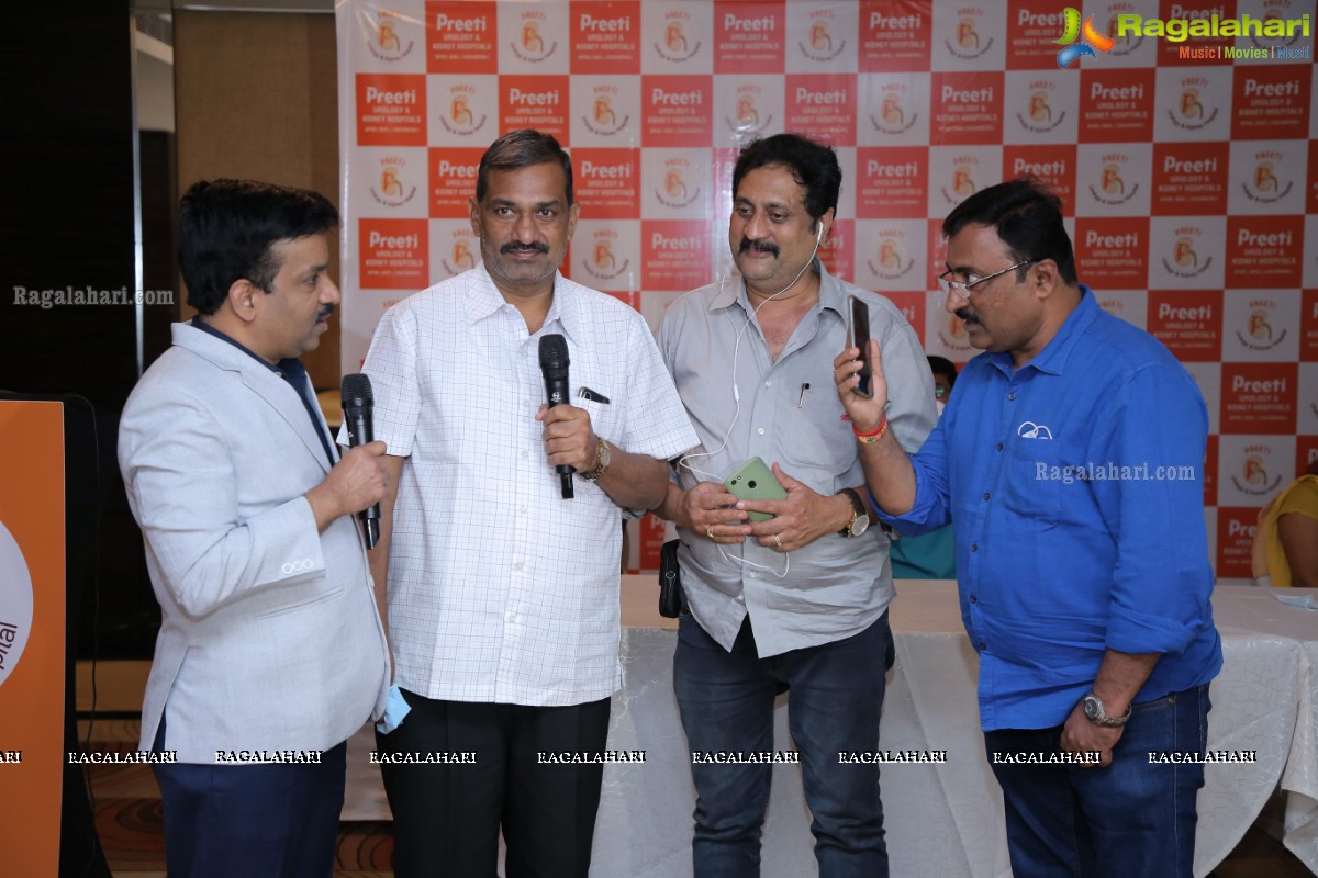 Preeti Urology & Kidney Hospital Doctors Press Meet