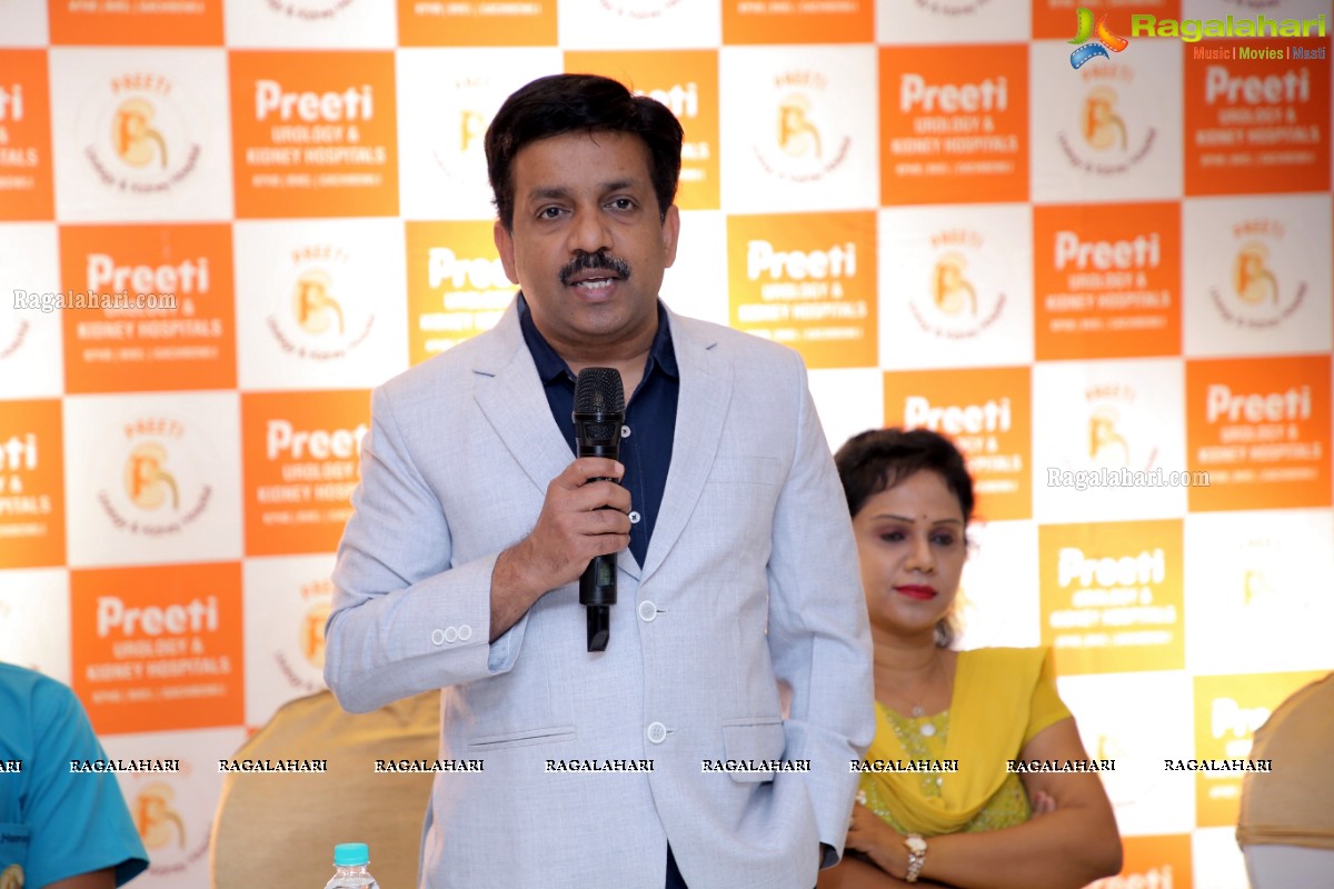 Preeti Urology & Kidney Hospital Doctors Press Meet