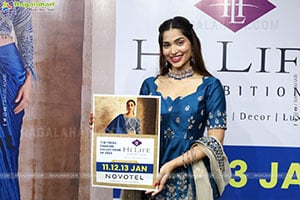 Hamida Khatoon Launches Hilife Fashion Showcase Poster