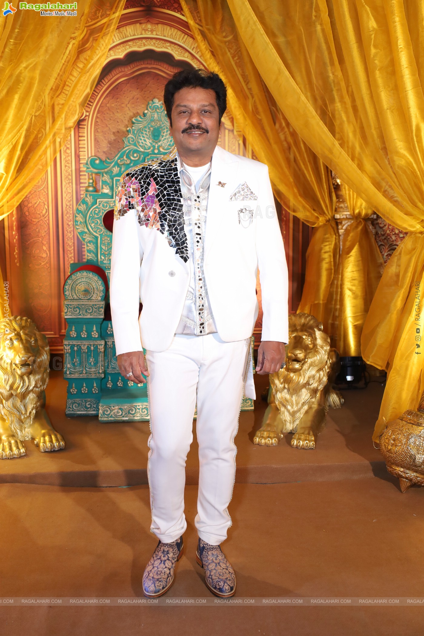 Hyderabad's Hifi Birthday Bash Lion Kiron K Party in Indralok Style