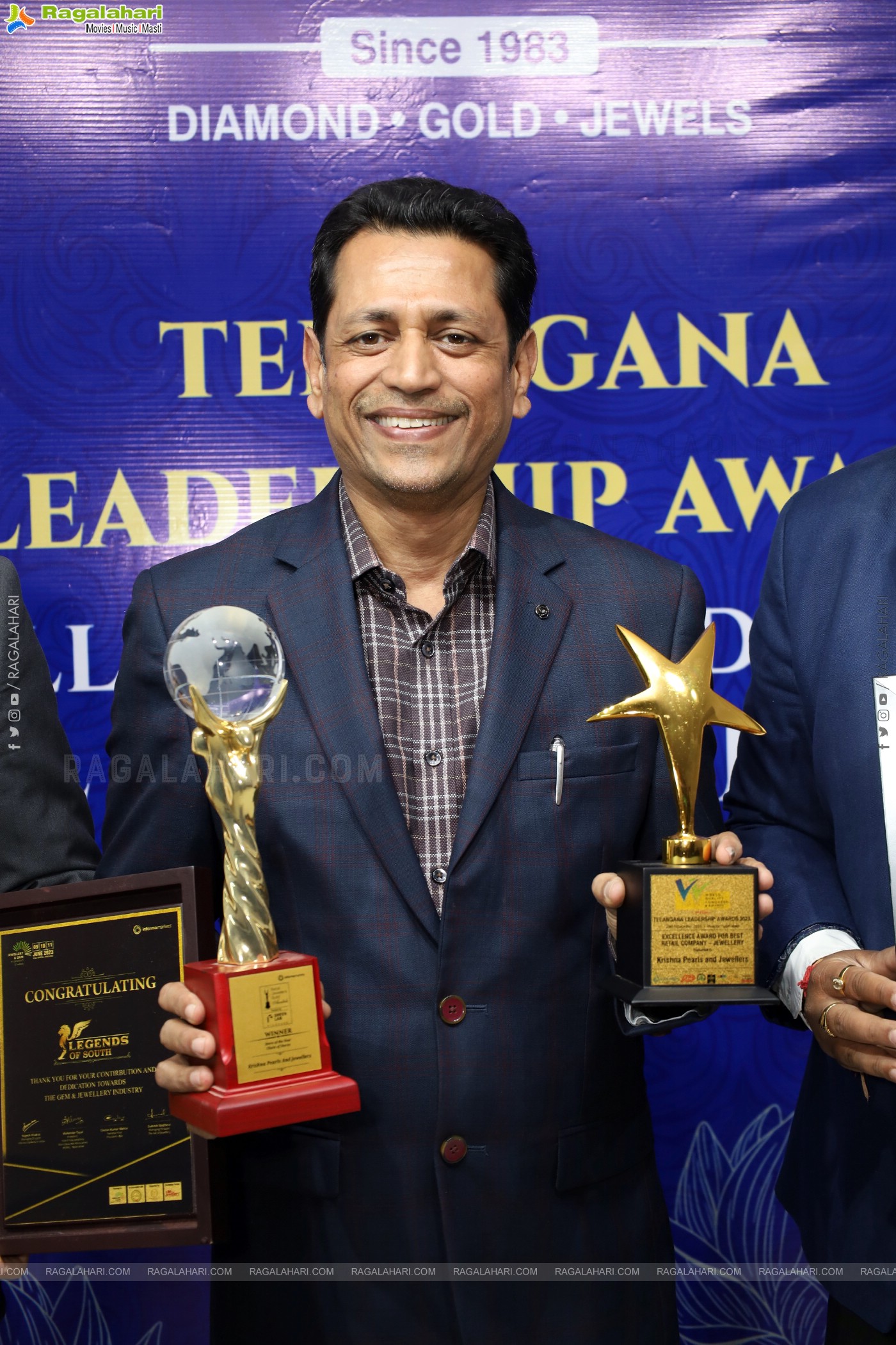 Krishna Pearls & Jewellers Awarded Telengana Leadership Award