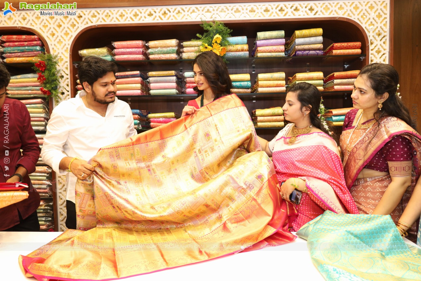 Grand Launch of White House Store from Mangalagiri Chillapalli Handlooms